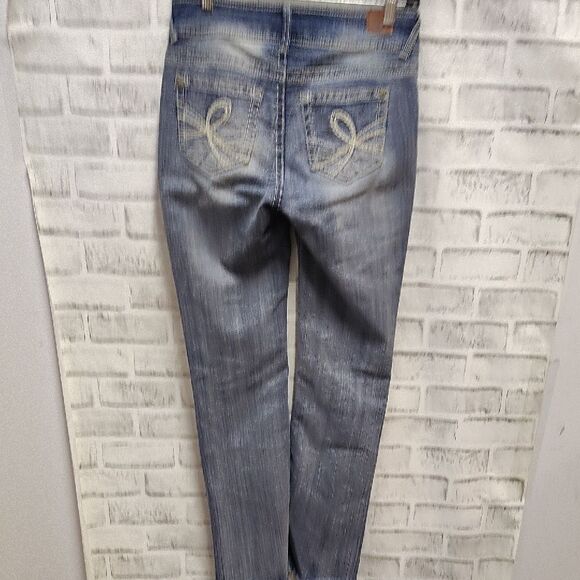 Wallflower Blue Ankle Cropped Jeans - Picture 5 of 5